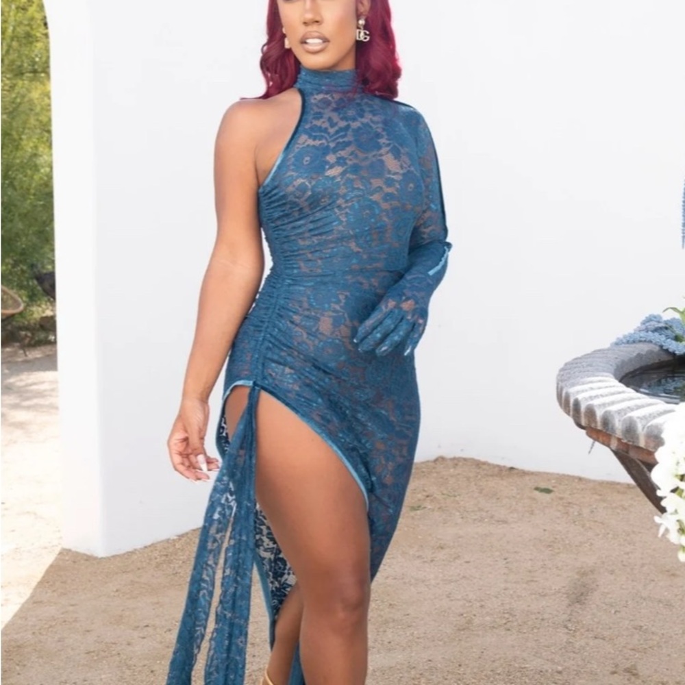 Elegant Blue Lace Women's Dress